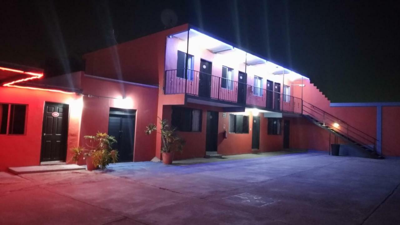 Motel Agora Ensenada Exterior foto